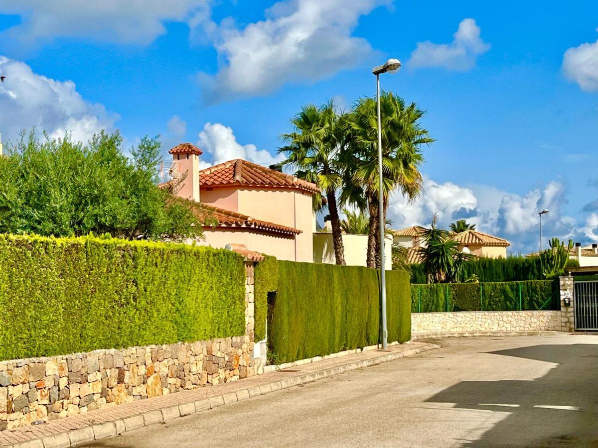 Villa Con Jardin En Oliva Nova Golf A 100M De La Playa Dış mekan fotoğraf